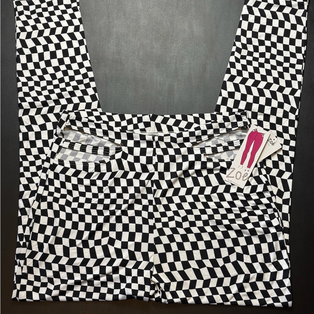 Zoe + Phoebe Black and White Geometric Leggings BNWT